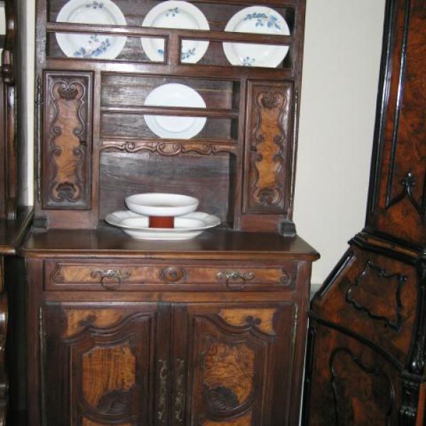 CREDENZA 579