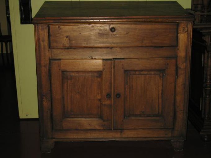 CREDENZA 589