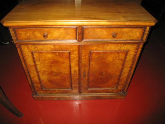 CREDENZA 628